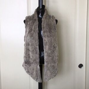 Tart Faux Fur Sleeveless Vest Jacket Gray XS